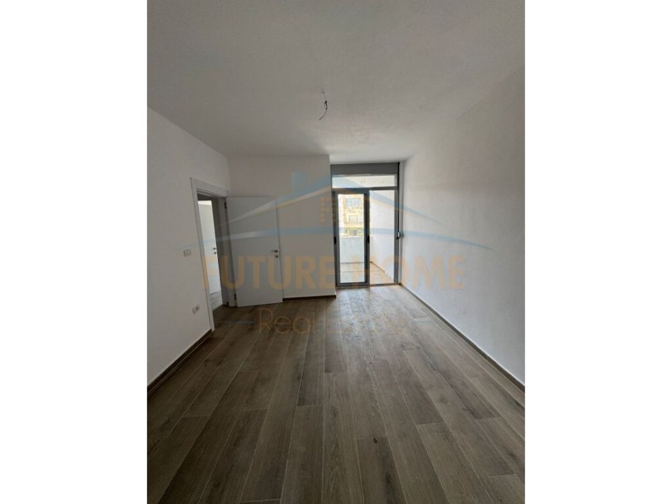Durres, shitet apartament 2+1 Kati 2, 87 m² 74.000 € (Prane UKD (Ujesjellesit))
