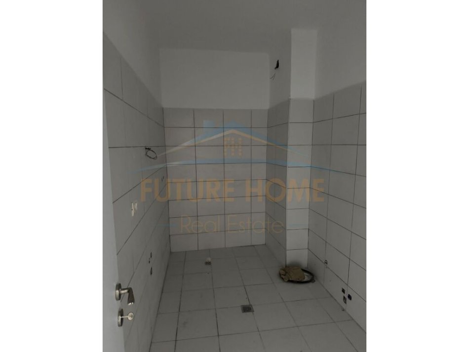 Durres, shitet apartament 2+1 Kati 2, 87 m² 74.000 € (Prane UKD (Ujesjellesit))