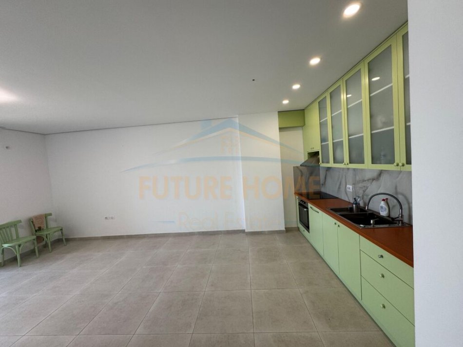 Durres, shitet apartament 1+1 Kati 2, 89 m² 206.000 € (San Pietro , Gjiri Lalzit .)