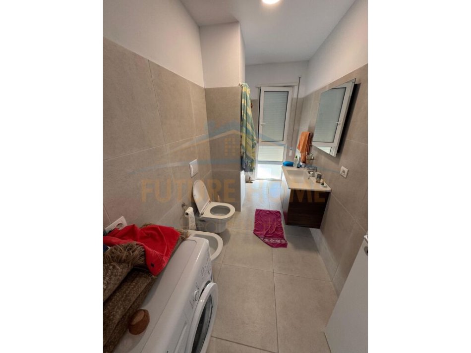 Durres, shitet apartament 1+1 Kati 2, 89 m² 206.000 € (San Pietro , Gjiri Lalzit .)
