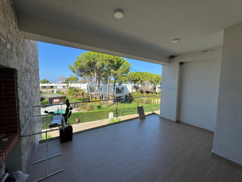 Durres, shitet apartament 1+1 Kati 2, 89 m² 206.000 € (San Pietro , Gjiri Lalzit .)