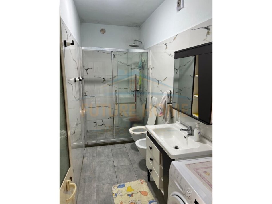 Durres, jepet me qera apartament 2+1 Kati 3, 115 m² 400 € (Ish Urt, Durres)