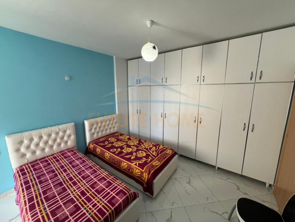 Durres, jepet me qera apartament 2+1 Kati 3, 115 m² 400 € (Ish Urt, Durres)