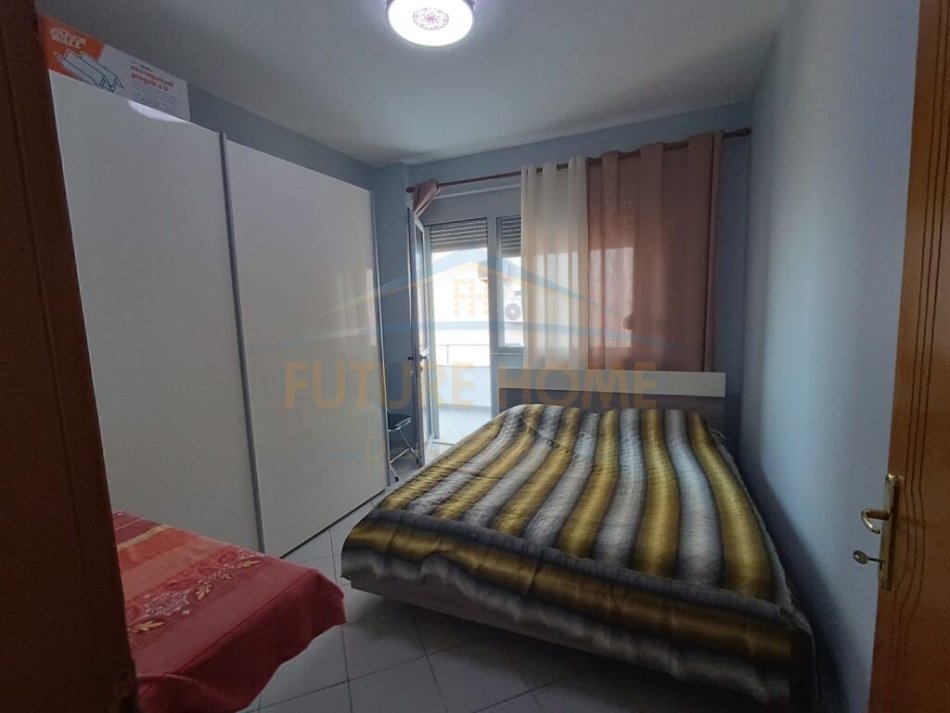 Durres, jepet me qera apartament 1+1 , 70 m² 400 € (Plazh Rrota e Kuqe, Durres)