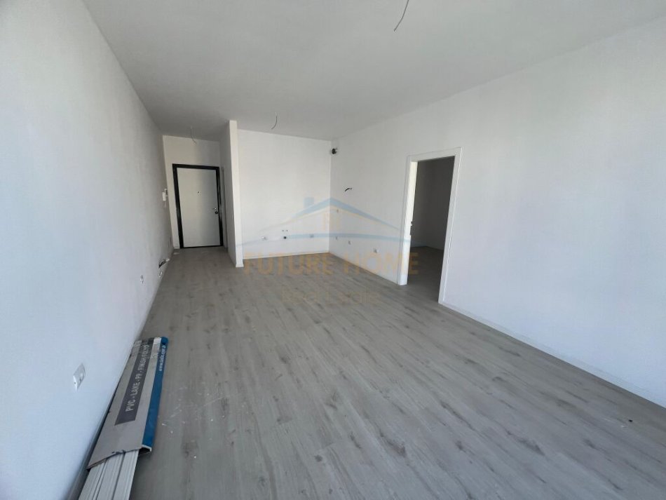 Tirane, shitet apartament 1+1+Aneks+Ballkon Kati 5, 73 m² 124.100 € (ISH FUSHA AVIACIONIT)