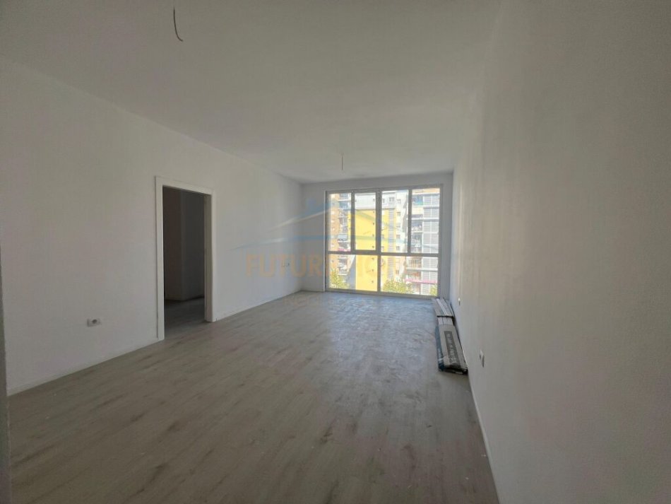Tirane, shitet apartament 1+1+Aneks+Ballkon Kati 5, 73 m² 124.100 € (ISH FUSHA AVIACIONIT)
