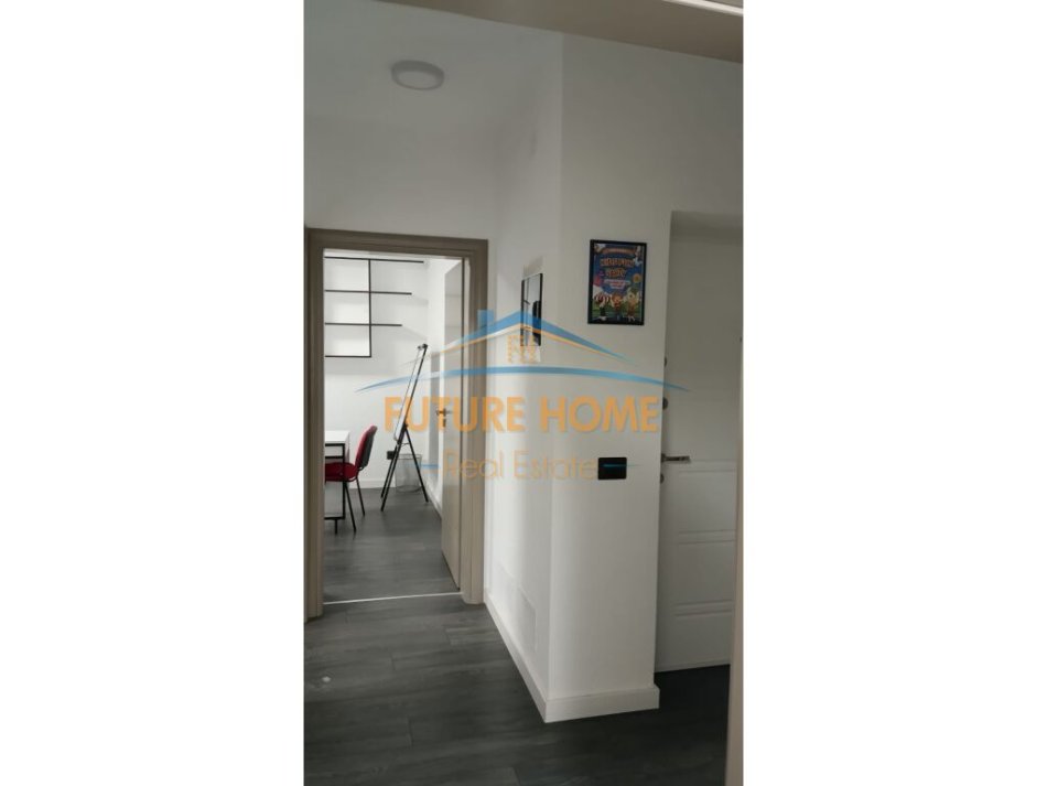 Tirane, jepet me qera Kati 0, 93 m² 800 € (21 Dhjetori)