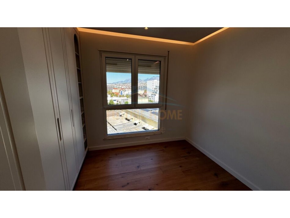 Tirane, shes apartament 2+1+Ballkon Kati 7, 100 m² 230.000 € (Karl Gega)