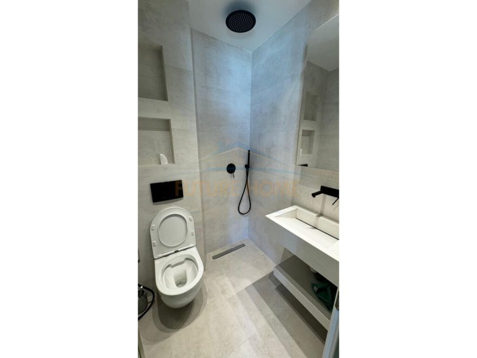 Tirane, shes apartament 2+1+Ballkon Kati 7, 100 m² 230.000 € (Karl Gega)