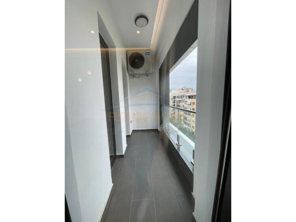 Tirane, jepet me qera apartament 1+1 Kati 5, 73 m² 1.000 € (Kompleksi Square 21)