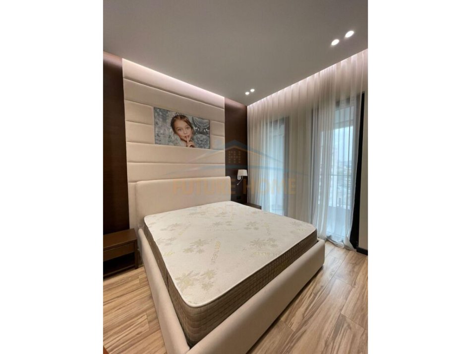 Tirane, jepet me qera apartament 1+1+Aneks+Ballkon Kati 5, 73 m² 1.000 € (SQUER 21)