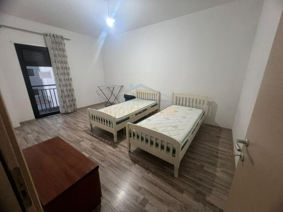 Tirane, jepet me qera apartament 2+1 Kati 2, 102 m² 650 € (Unaza e Re ,Green City Residence)