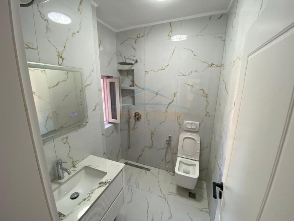 Tirane, shitet apartament 2+1+Ballkon Kati 4, 90 m² 185.000 € (Medrese AREA40930)