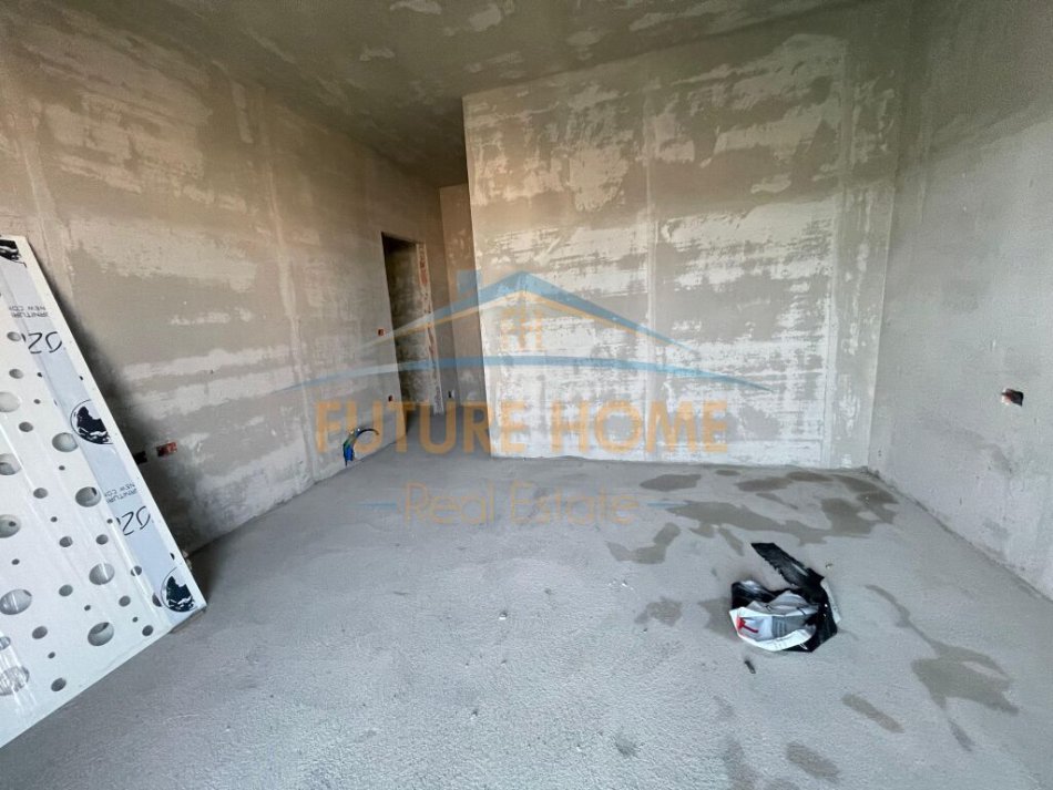 Tirane, shes apartament 3+1+Ballkon Kati 10, 143 m² 300.000 € (Bulevardi Gjergj Fishta)
