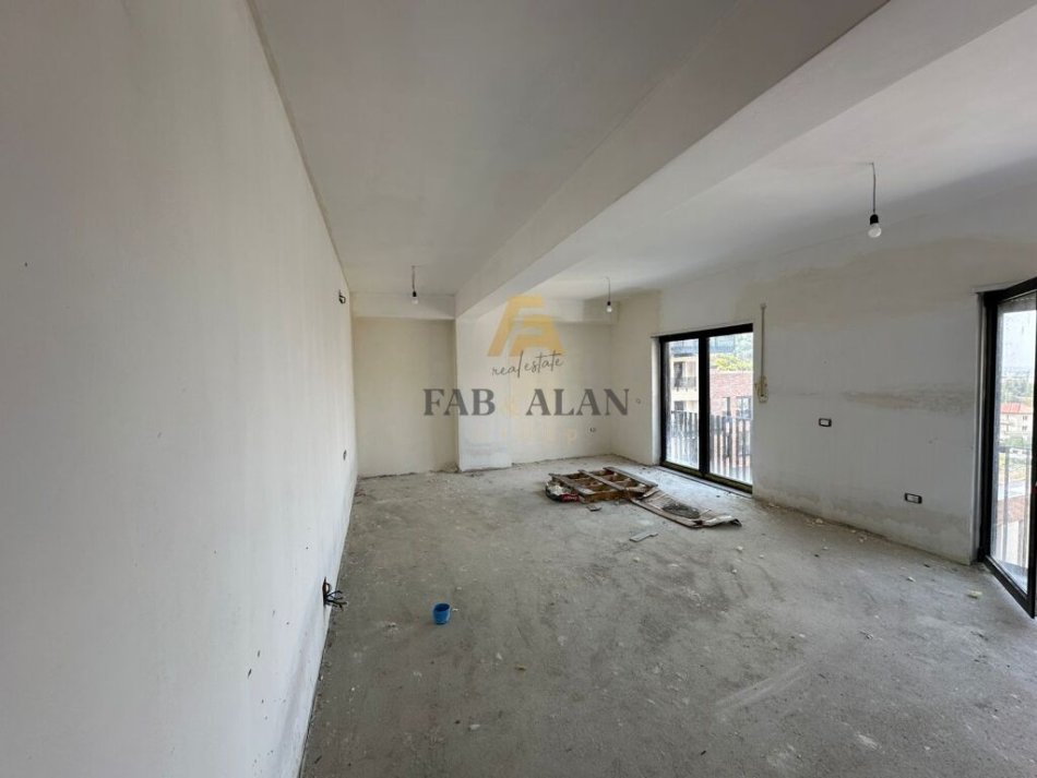 Tirane, shitet apartament 2+1 Kati 2, 100 m² 160.000 € (Kodra e Diellit 2)