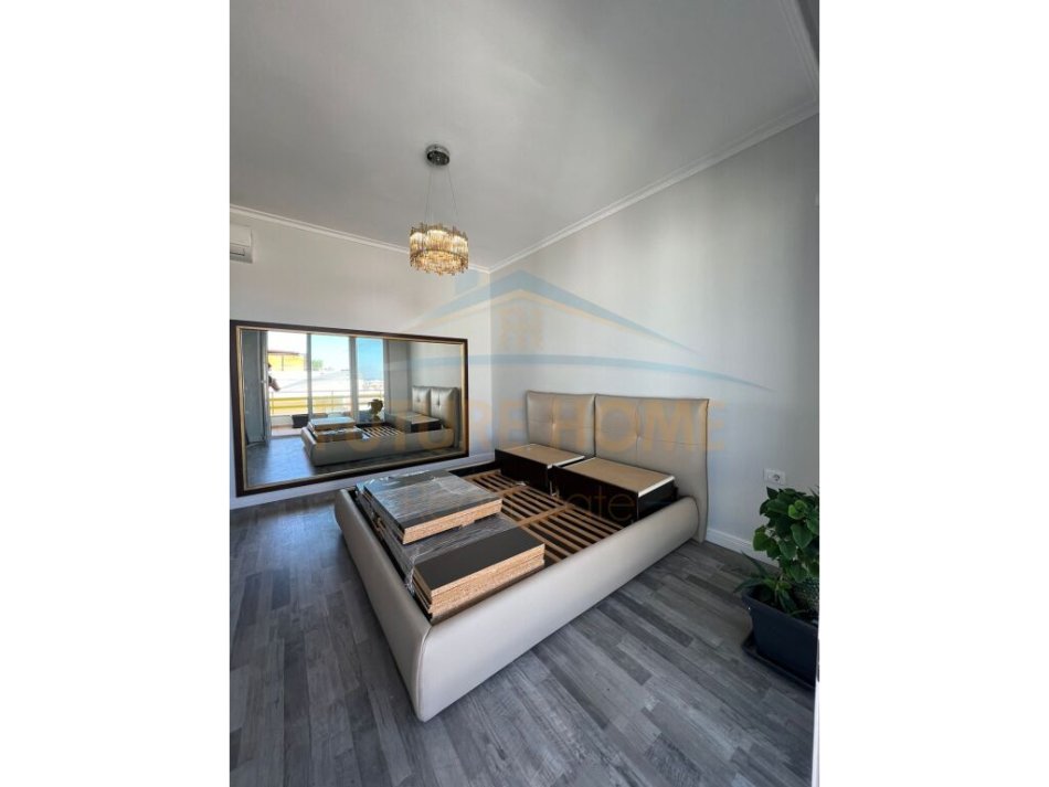 Tirane, shes apartament 2+1+Ballkon Kati 4, 102 m² 230.000 € (Liqeni Thate)
