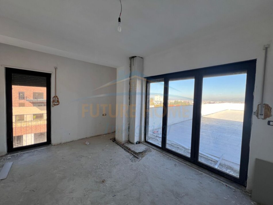Tirane, shitet apartament 3+1+Ballkon Kati 3, 133 m² 253.000 € (Kodra e Diellit 2)