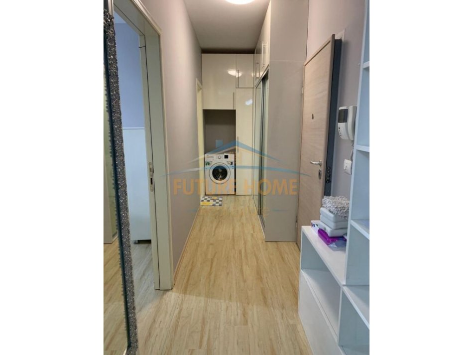 Tirane, jepet me qera apartament 2+1+Ballkon Kati 4, 75 m² 700 € (Myslym Shyri)