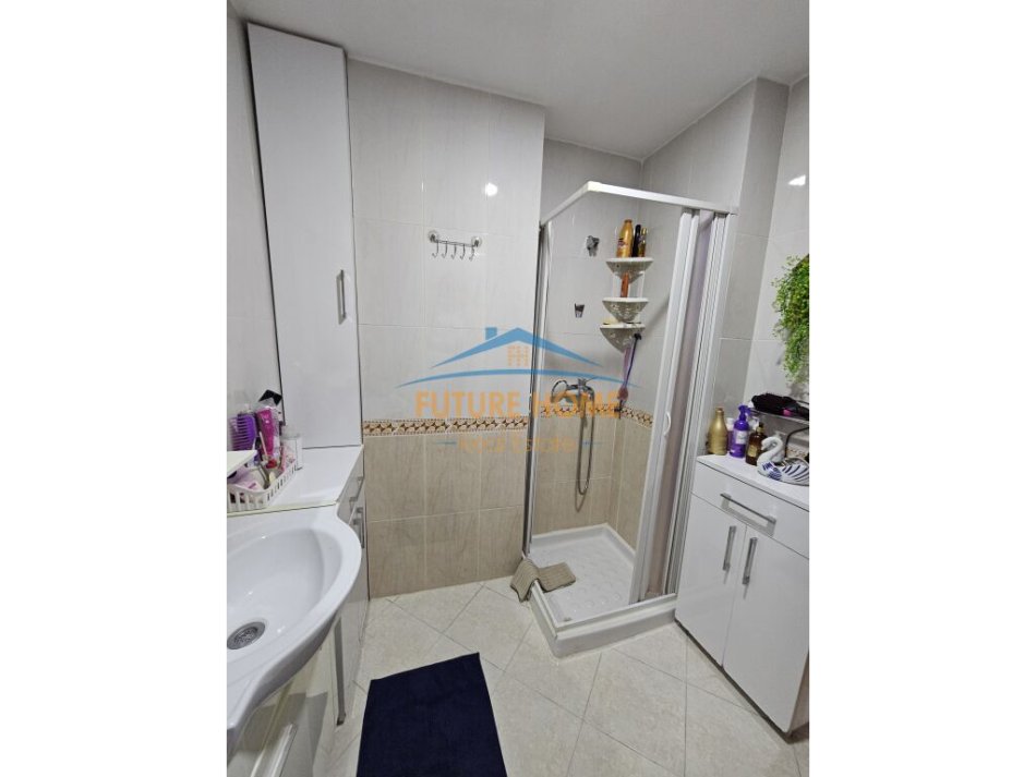 Tirane, jepet me qera apartament 1+1+Aneks+Ballkon Kati 11, 80 m² 650 € (Rriga e Bogdaneve)
