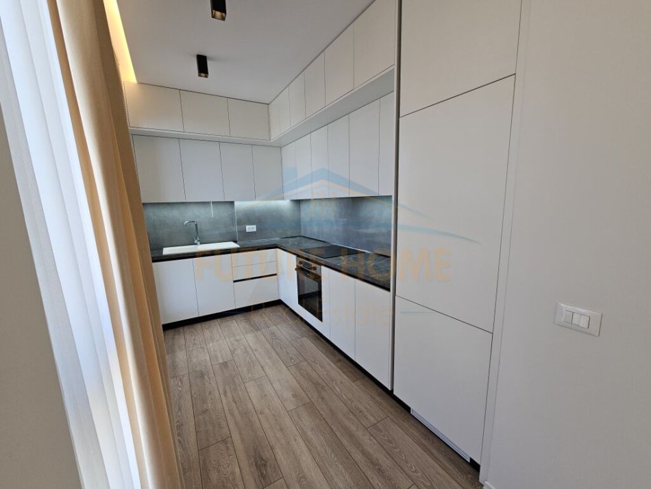 Tirane, shitet apartament 1+1+Aneks+Ballkon Kati 1, 71 m² 155.000 € (Bulevardi i Ri)