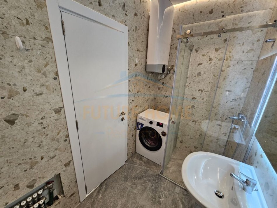 Tirane, shitet apartament 1+1+Aneks+Ballkon Kati 1, 71 m² 155.000 € (Bulevardi i Ri)