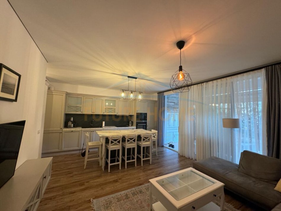 Durres, shitet apartament 2+1 Kati 0, 306 m² 340.000 € (San Pietro , Gjiri Lalzit .)