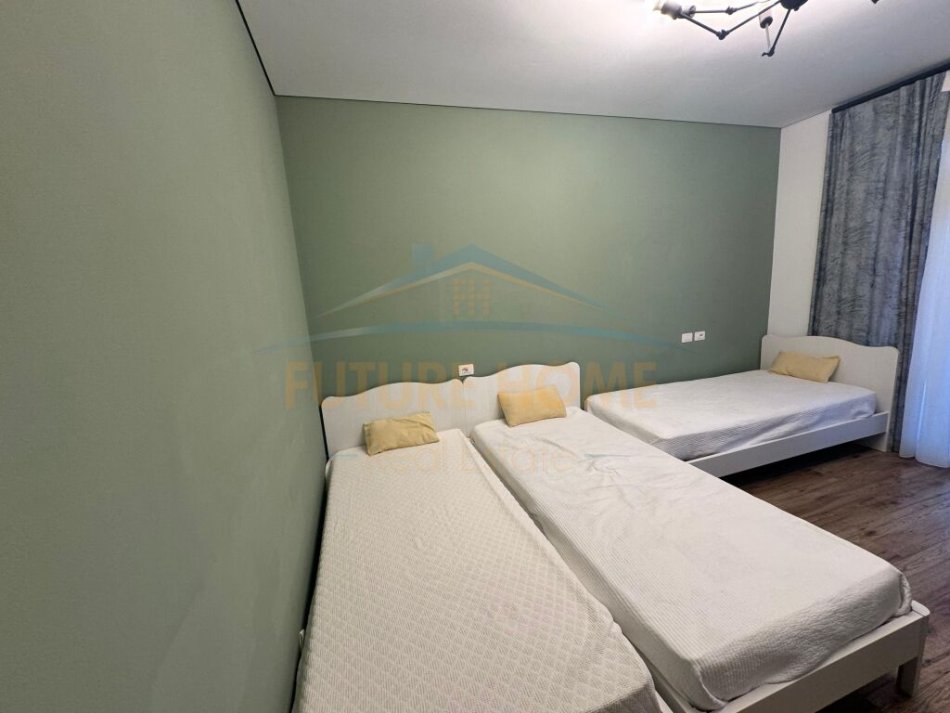 Durres, shitet apartament 2+1 Kati 0, 306 m² 340.000 € (San Pietro , Gjiri Lalzit .)