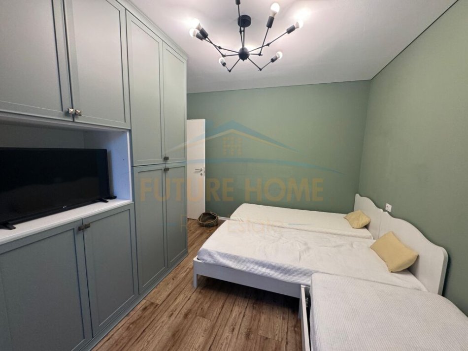 Durres, shitet apartament 2+1 Kati 0, 306 m² 340.000 € (San Pietro , Gjiri Lalzit .)