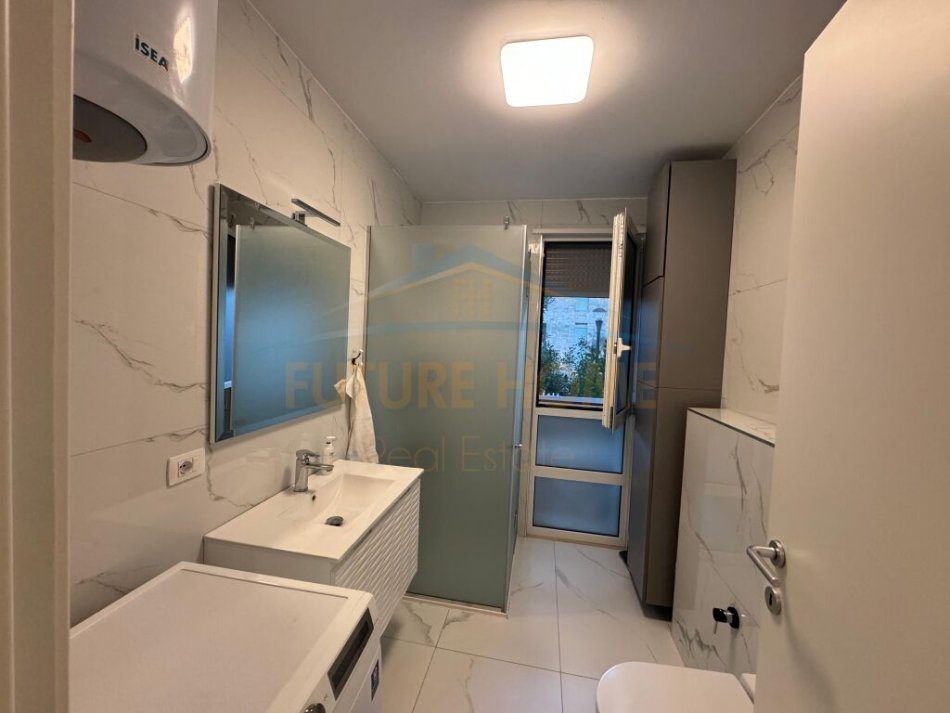 Durres, shitet apartament 2+1 Kati 0, 306 m² 340.000 € (San Pietro , Gjiri Lalzit .)