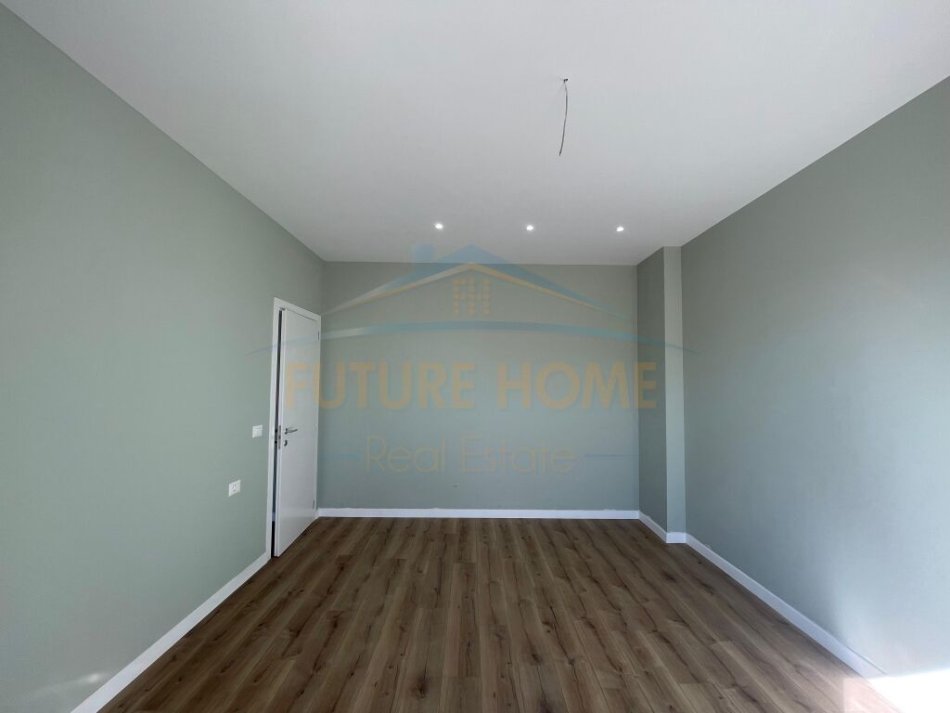Durres, shitet apartament 2+1 Kati 9, 74 m² 123.000 € (Kazazi, Durres)