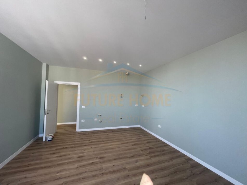 Durres, shitet apartament 2+1 Kati 9, 74 m² 123.000 € (Kazazi, Durres)