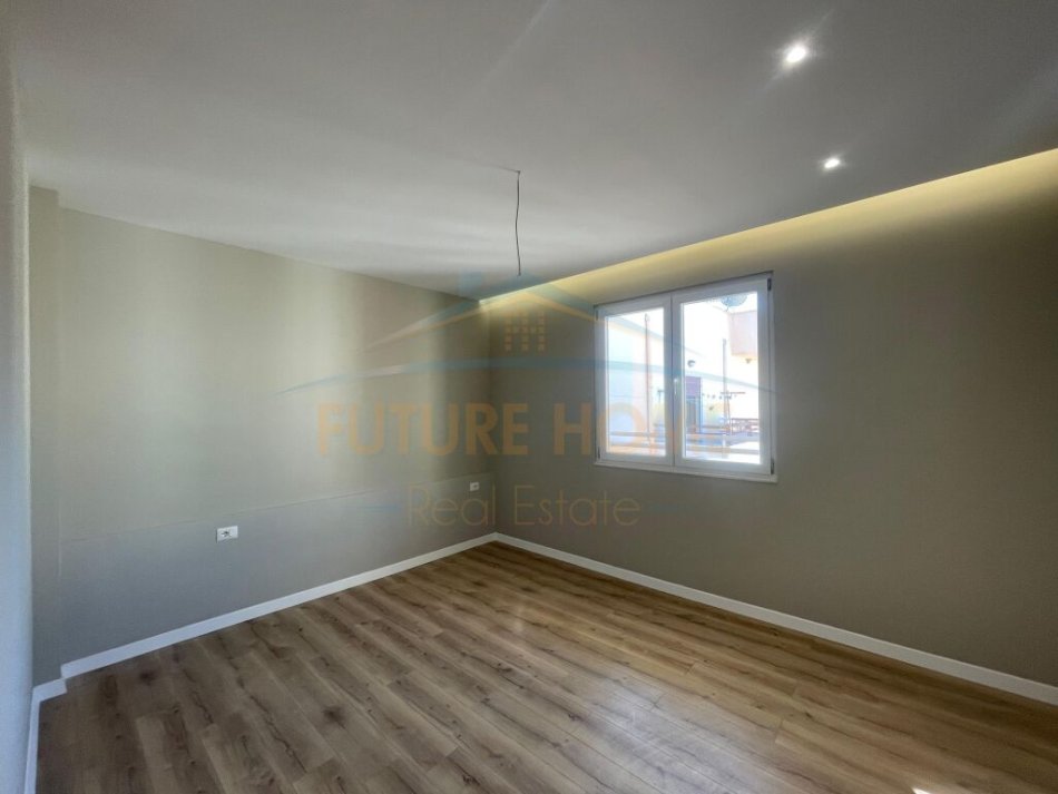 Durres, shitet apartament 1+1 Kati 9, 51 m² 75.000 € (Kazazi, Durres)