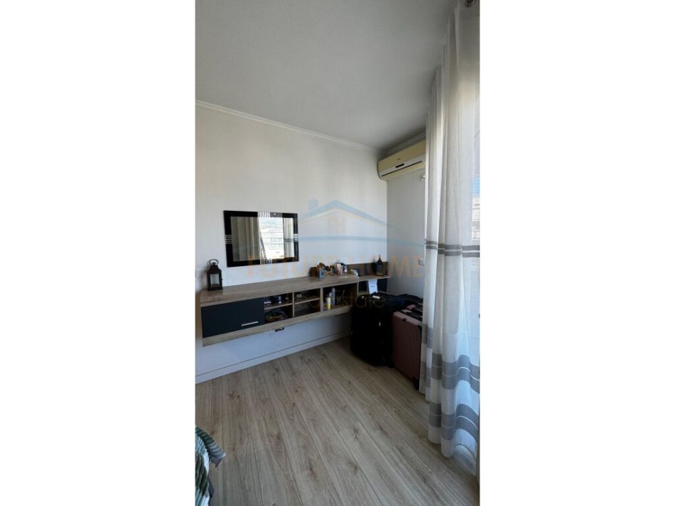 Tirane, shes apartament 2+1 , (Karl Gega)