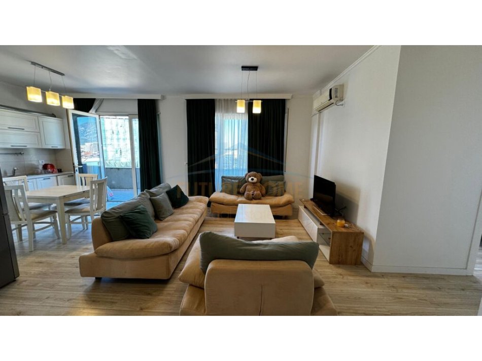 Tirane, shes apartament 2+1 , (Karl Gega)