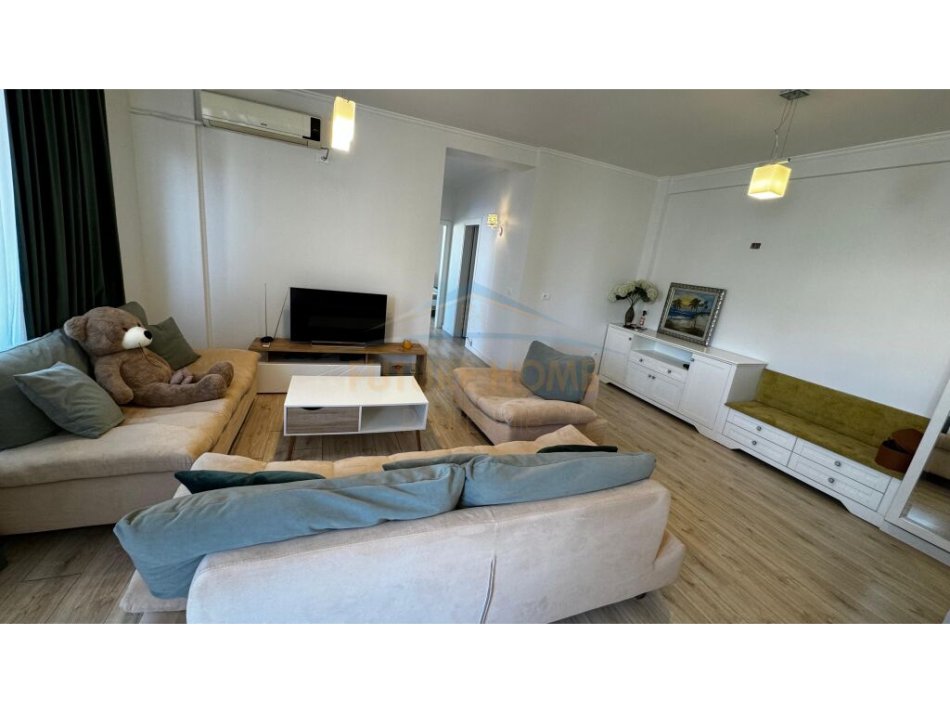 Tirane, shes apartament 2+1 , (Karl Gega)