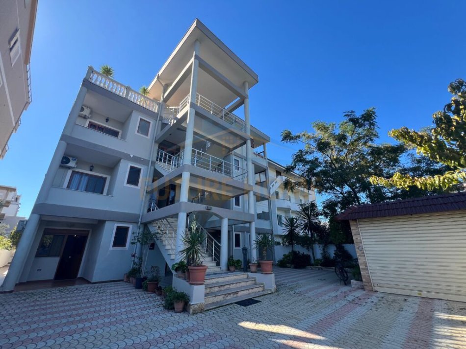 Durres, shitet godine biznesi Kati 0, 537 m² 800.000 € (Durres)