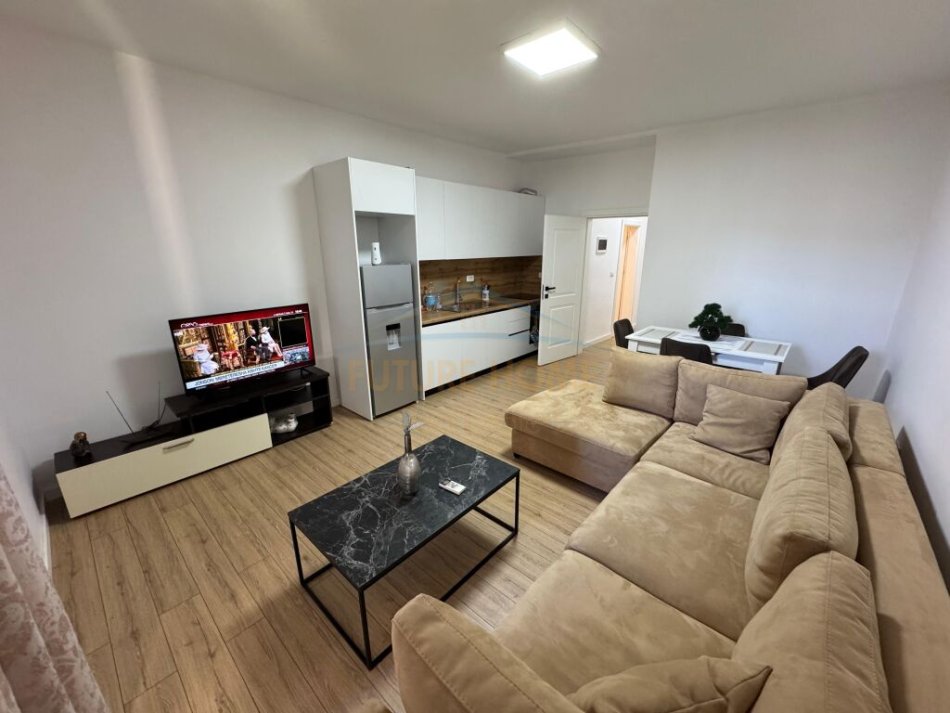 Tirane, shitet apartament 1+1+Ballkon Kati 3, 85 m² 128.000 € (Vasil Shanto)