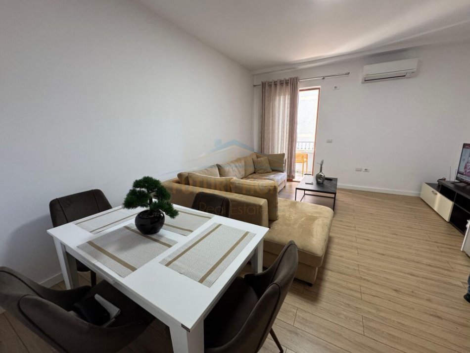 Tirane, shitet apartament 1+1+Ballkon Kati 3, 84 m² 128.000 € (Vasil Shanto, ura Nisharakut)