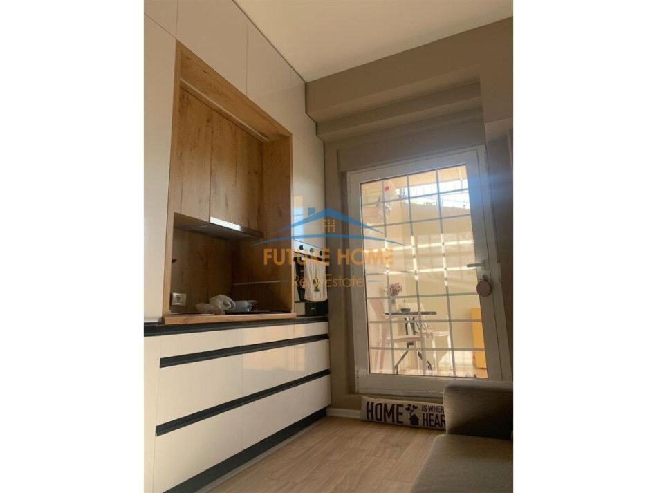 Tirane, shitet garsonier 1+1 , 42 m² 67.000 € (Ali Demi)