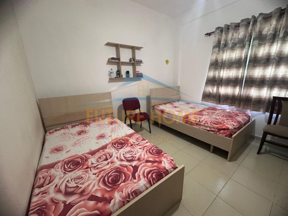 Tirane, jepet me qera apartament 3+1+Ballkon Kati 0, 128 m² 600 € (Sauk)