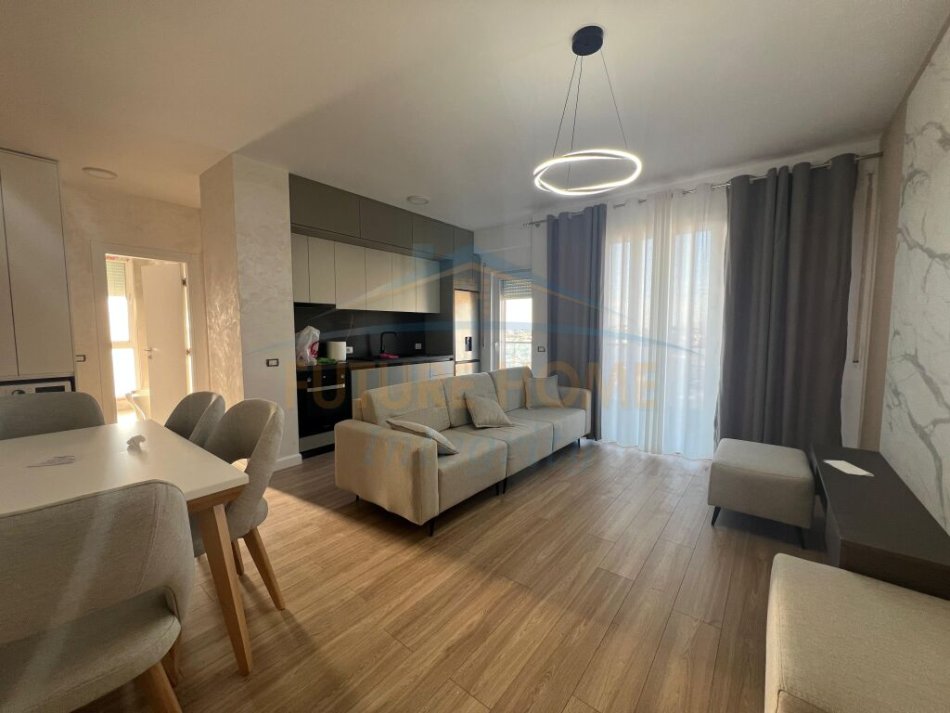 Tirane, shitet apartament 2+1 Kati 9, 106 m² 258.000 € (FIORI DI BOSKO)