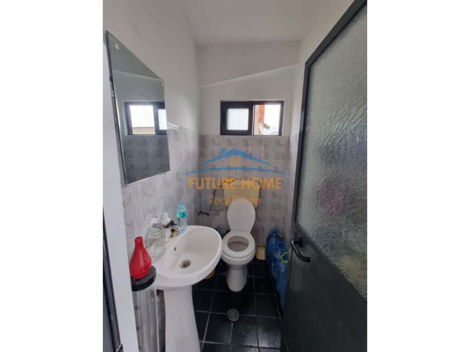 Tirane, shitet apartament 3+1 Kati 3, 103 m² 144.000 € (Sheshi Shtraus)
