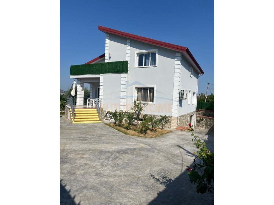 Tirane, shitet Vile 4+1 Kati 0, 328 m² 420.000 € 