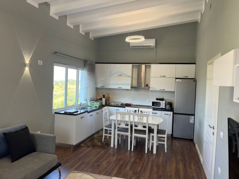Tirane, shitet Vile 2 Katshe , 310 m² 420.000 € (LUNDER TIRANE)