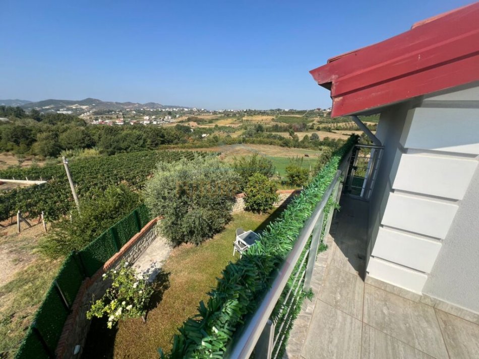 Tirane, shitet Vile 4+1 Kati 0, 328 m² 420.000 € 