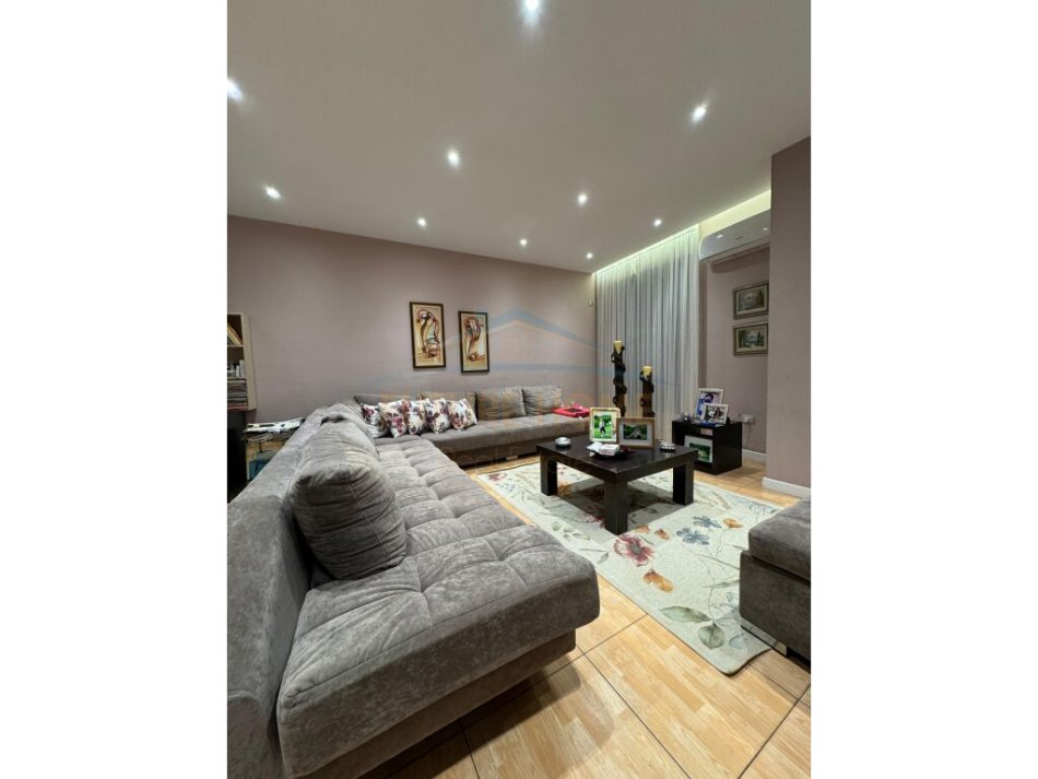 Tirane, shitet apartament 2+1 Kati 3, 105 m² 210.000 € (DON BOSKO)