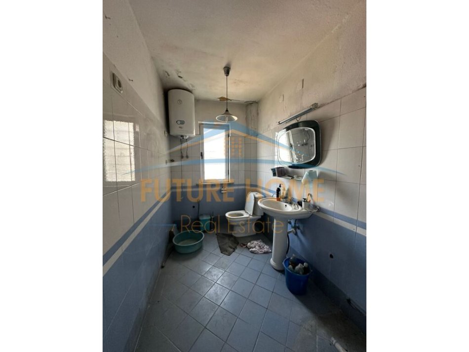 Tirane, shitet apartament 1+1+Ballkon Kati 5, 52 m² 75.000 € (ALIDEM)