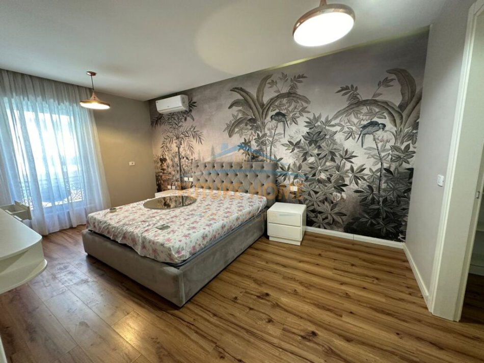 Tirane, jepet me qera apartament 2+1 Kati 2, 108 m² 1.000 € (Komplekesi Deliorgji)