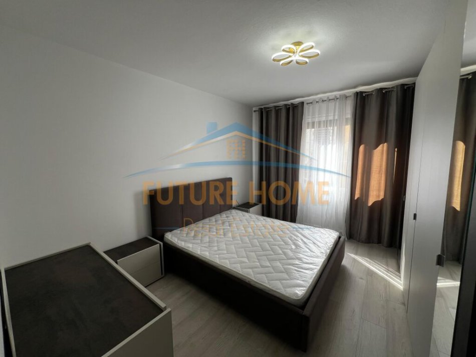 Tirane, jepet me qera apartament 1+1+Ballkon Kati 3, 60 m² 650 € (Komuna e Parisit)