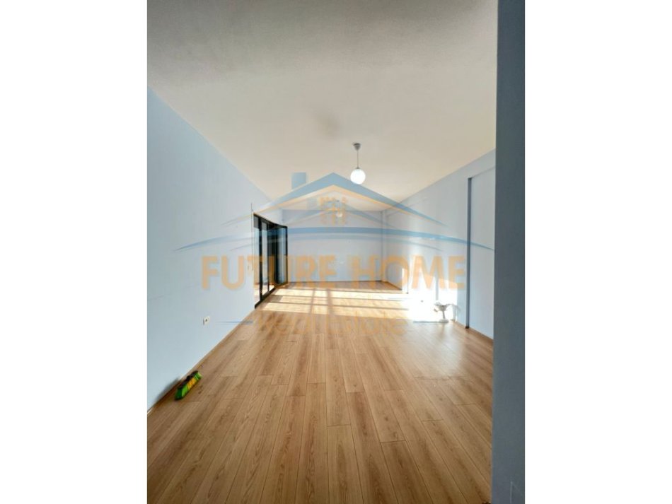 Tirane, shitet apartament 2+1 Kati 2, 114 m² 170.000 € (Green City)